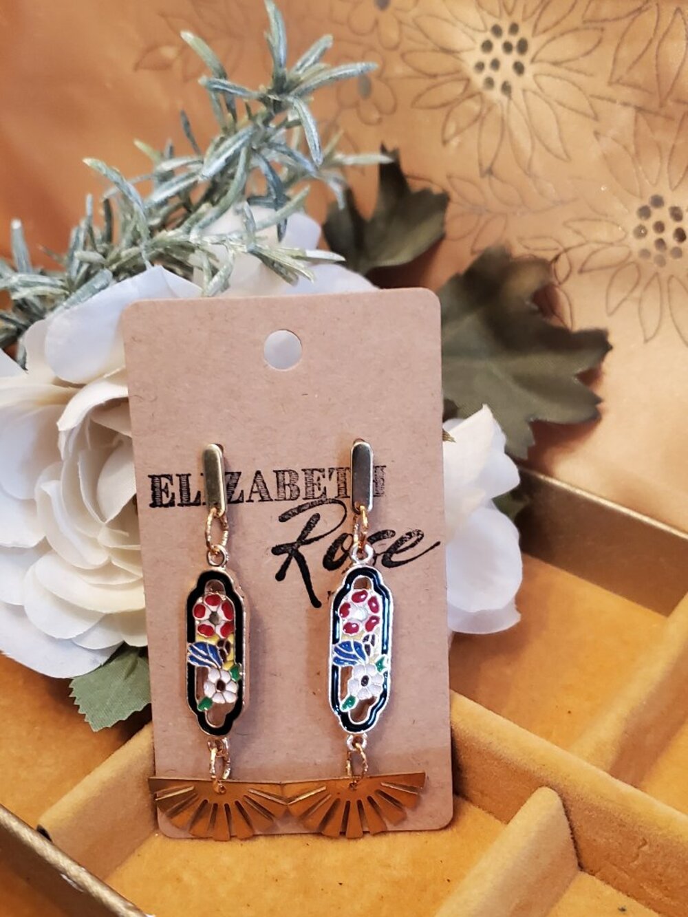 Retro dangle earrings